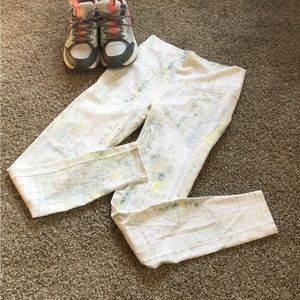 Fabletics Athletic Workout Leggings White Print Powerhold Small